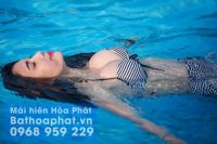 Những hotgirl thả dáng bên mái che hồ bơi P2